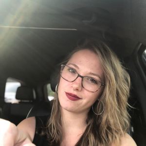 Meet your Posher, Cecily